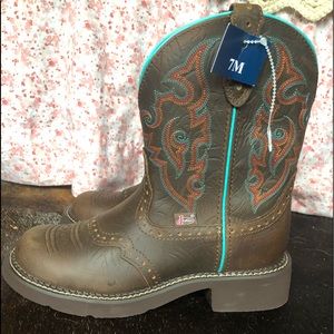 Woman’s justin cowboy boots